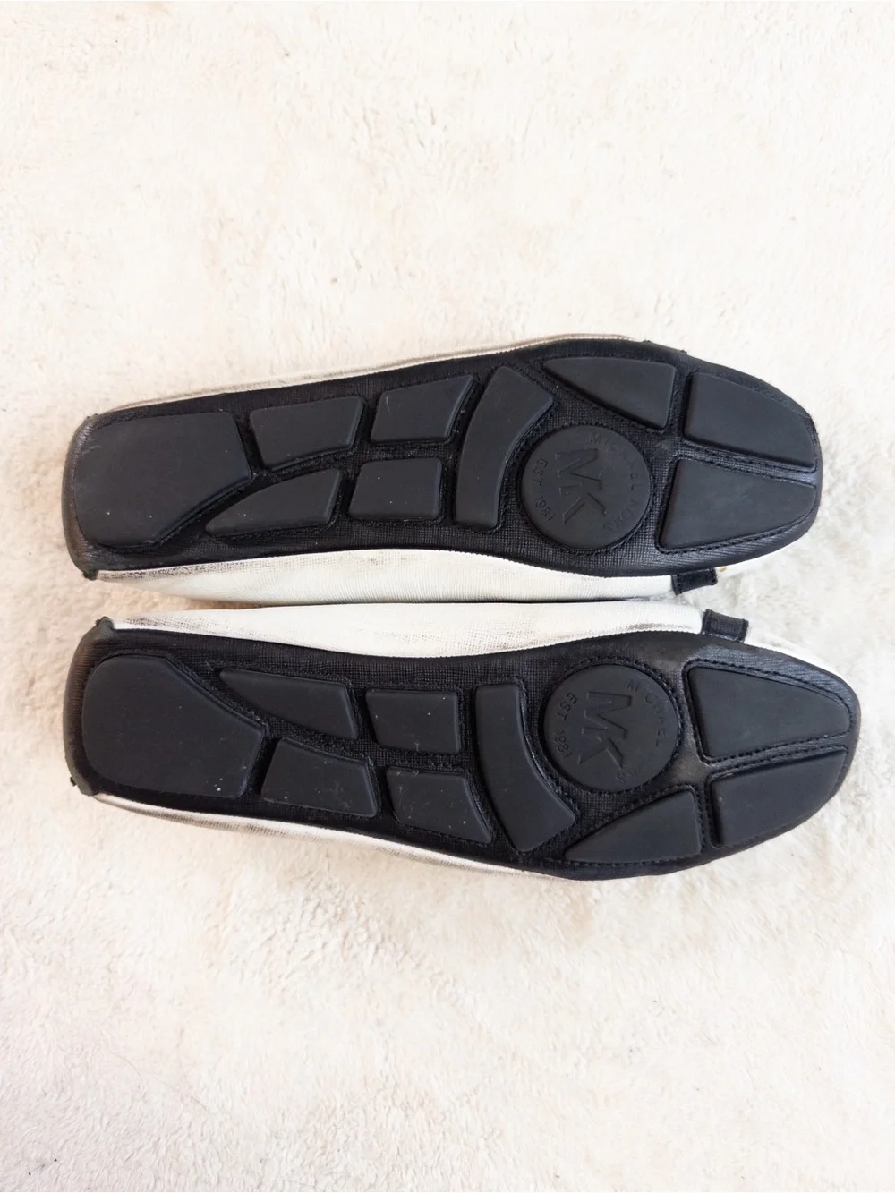 Michael Kors White & Black Logo Ballet Flats Women’s Size 9.5